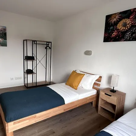 Apartmán Worker - Single Beds - Free Parking - Near Duesseldorf Airport- Fair *