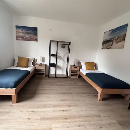 Worker - Single Beds - Free Parking - Near Duesseldorf Airport- Fair Apartmán *