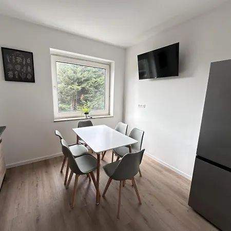 Apartmán Worker - Single Beds - Free Parking - Near Duesseldorf Airport- Fair