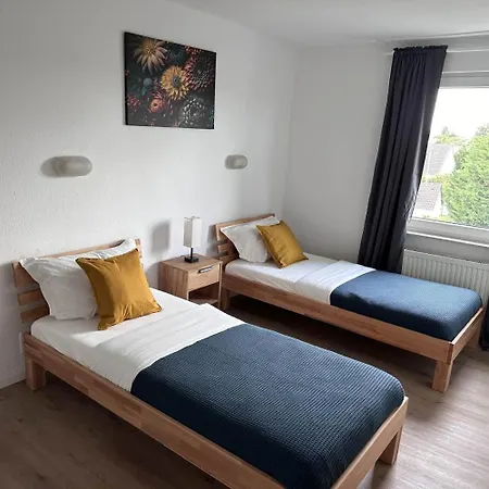 Worker - Single Beds - Free Parking - Near Duesseldorf Airport- Fair Apartmán Duisburg