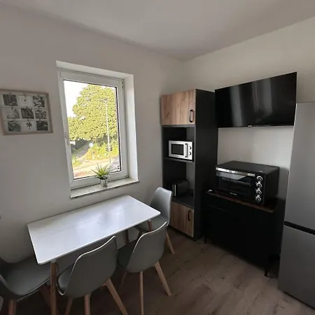 Worker - Single Beds - Free Parking - Near Duesseldorf Airport- Fair Apartmán