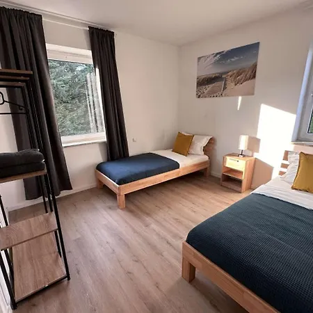 Apartmán Worker - Single Beds - Free Parking - Near Duesseldorf Airport- Fair