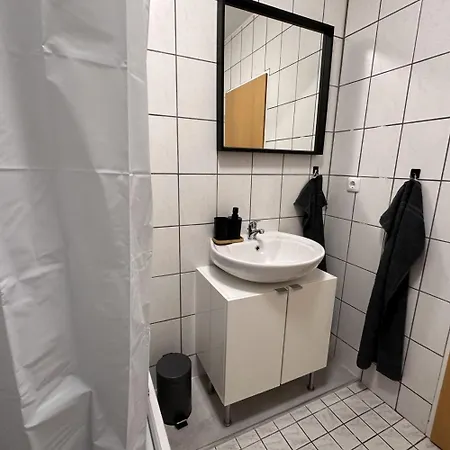 Apartmán Worker - Single Beds - Free Parking - Near Duesseldorf Airport- Fair Duisburg