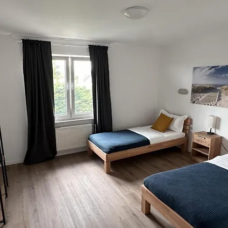 Worker - Single Beds - Free Parking - Near Duesseldorf Airport- Fair Apartmán