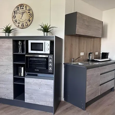 9 Min To Dus Airport & 17 Min To Dus Messe 3* Duisburg