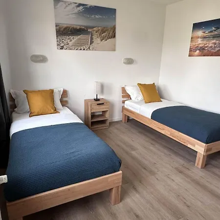 Worker - Single Beds - Free Parking - Near Duesseldorf Airport- Fair Apartmán