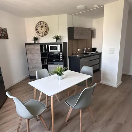 9 Min To Dus Airport & 17 Min To Dus Messe 3* Duisburg