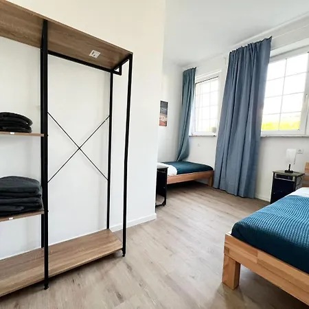 Apartmán Worker - Single Beds - Free Parking - Near Duesseldorf Airport- Fair *