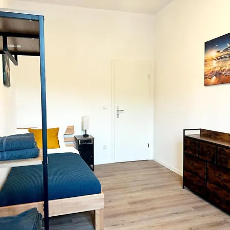 Worker - Single Beds - Free Parking - Near Duesseldorf Airport- Fair Apartmán Duisburg
