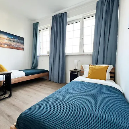 Worker - Single Beds - Free Parking - Near Duesseldorf Airport- Fair