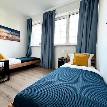 Worker - Single Beds - Free Parking - Near Duesseldorf Airport- Fair Apartmán *