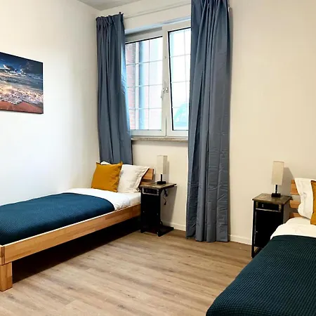 Worker - Single Beds - Free Parking - Near Duesseldorf Airport- Fair
