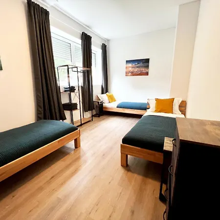 Worker - Single Beds - Free Parking - Near Duesseldorf Airport- Fair Apartmán
