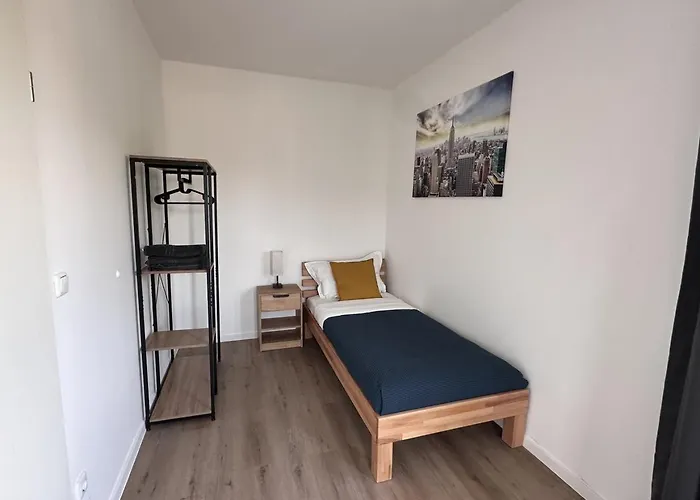 9 Min To Dus Airport & 17 Min To Dus Messe