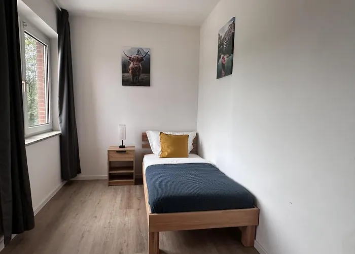 Apartamento 9 Min To Dus Airport & 17 Min To Dus Messe 3*