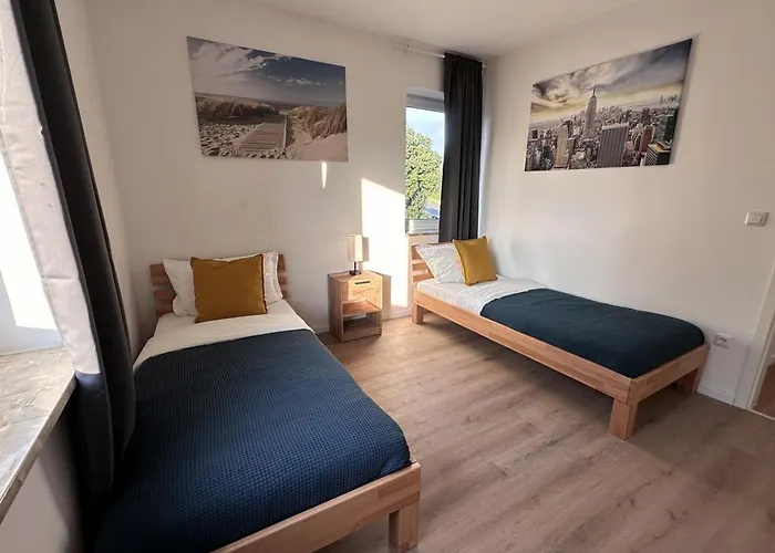 Apartamento 9 Min To Dus Airport & 17 Min To Dus Messe 3*