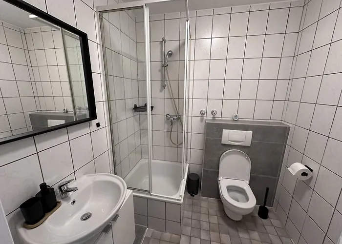 9 Min To Dus Airport & 17 Min To Dus Messe Duisburgo