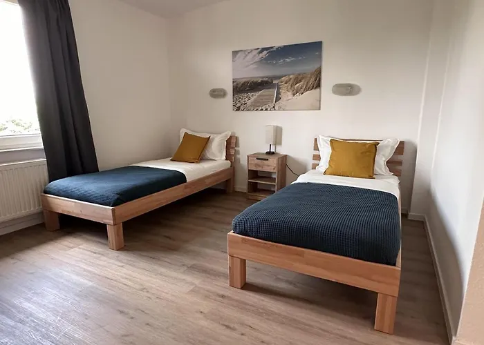 Apartamento 9 Min To Dus Airport & 17 Min To Dus Messe 3*