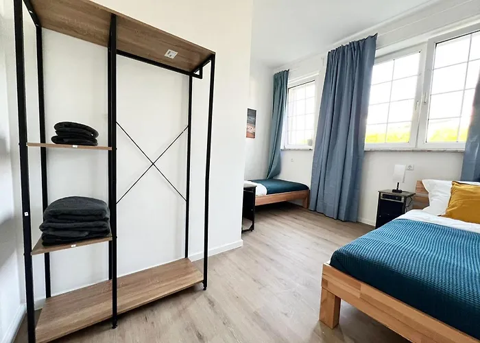 Apartamento 9 Min To Dus Airport & 17 Min To Dus Messe 3*