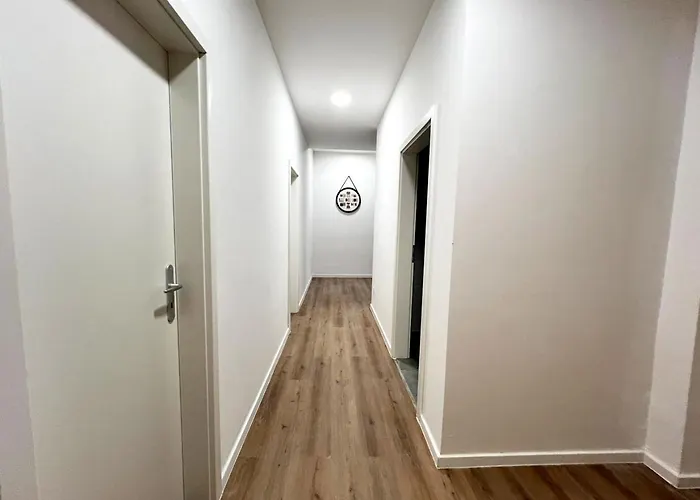 9 Min To Dus Airport & 17 Min To Dus Messe