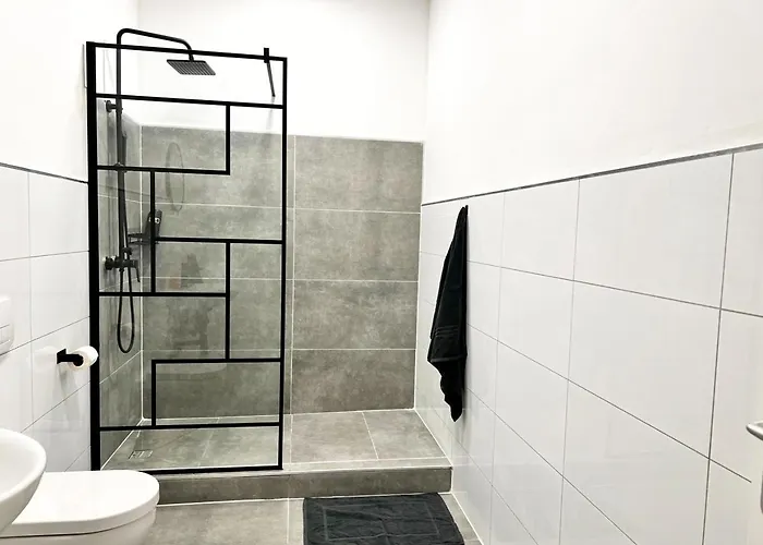 Apartamento 9 Min To Dus Airport & 17 Min To Dus Messe