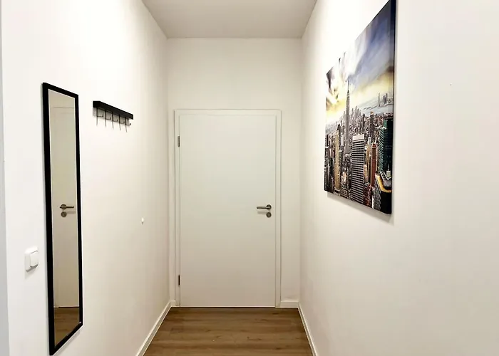 9 Min To Dus Airport & 17 Min To Dus Messe 3*